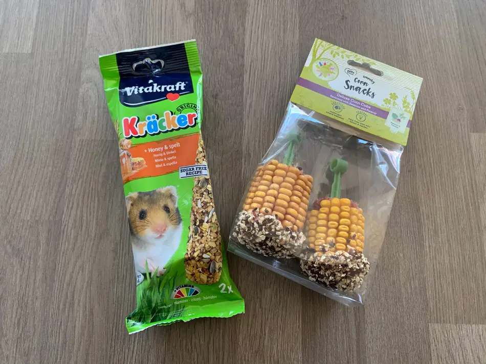 give your syrian or russian dwarf hamster with the best treats